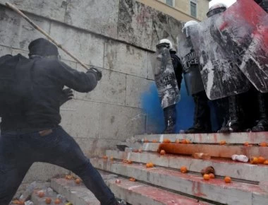 Συλλαλητήριο για τη Μακεδονία: Τουλάχιστον 32 τραυματίες από τα επεισόδια